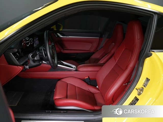 Porsche 911(992) 2020 Желтый из Кореи, фото 5