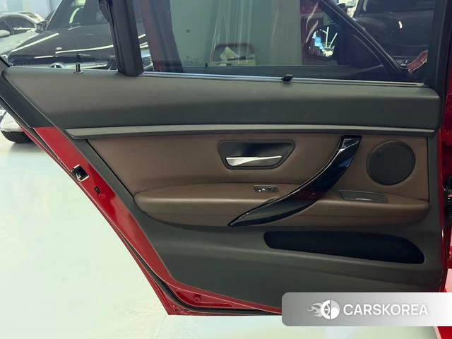 BMW 3 series 2019 Красный из Китая, фото 5
