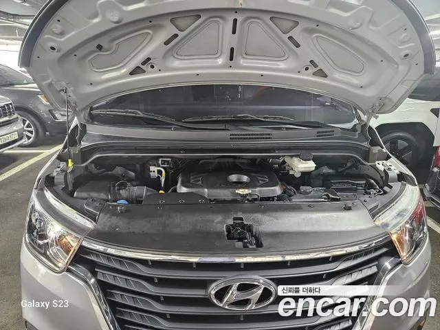 Hyundai The New Grand Starex 2018 Серебристо-серый из Кореи, фото 5