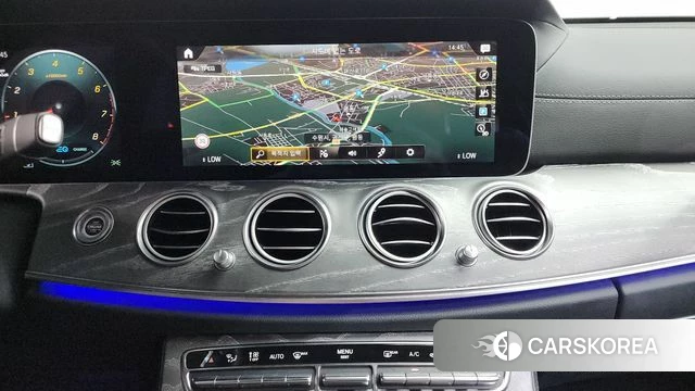 Mercedes-Benz E-Class W213 2022 Серебряный из Кореи, фото 5