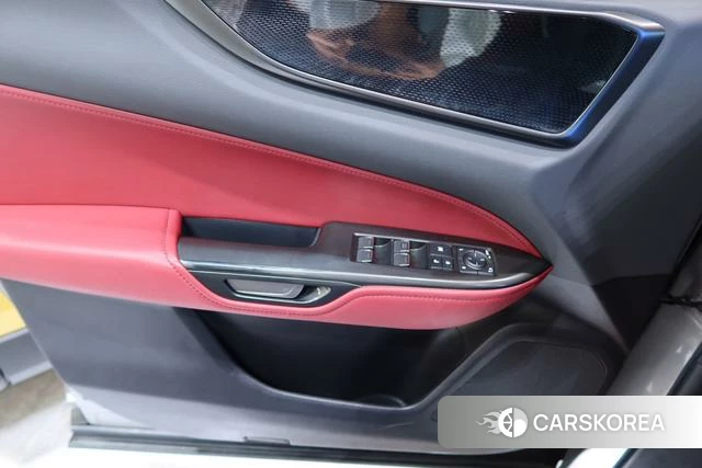 Lexus NX 2023 Серебристо-серый из Китая, фото 5