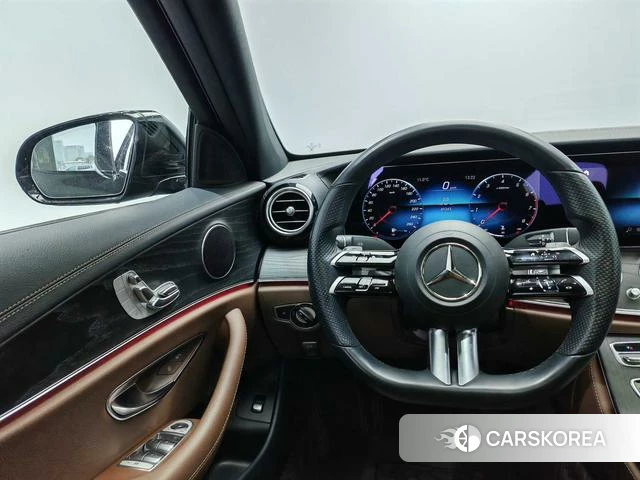 Mercedes-Benz E-class (imported) 2021 Черный из Китая, фото 5