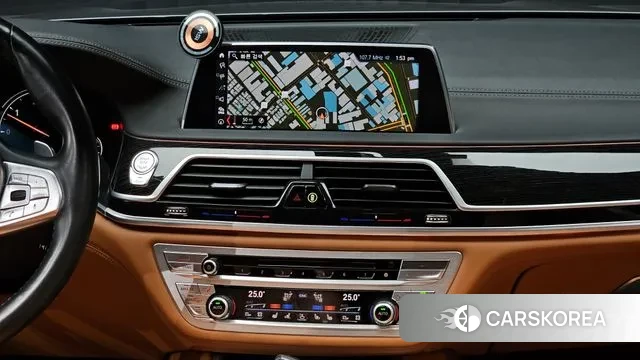 BMW 7 Series (G11) 2018 Серебристо-серый из Кореи, фото 5