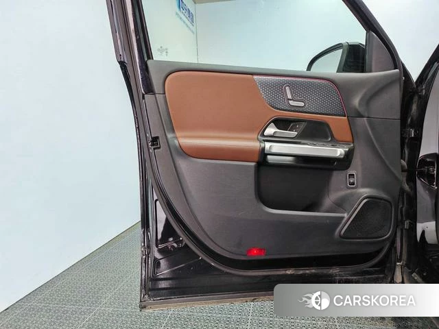 Mercedes-Benz GLB 2025 Черный из Китая, фото 5