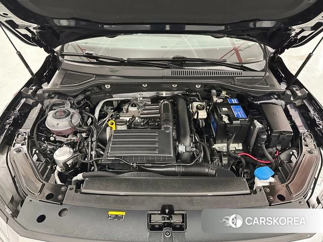 Volkswagen Passat 2025 Черный из Китая, фото 5