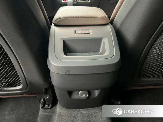 Volvo XC60 2023 Серебристо-серый из Китая, фото 5