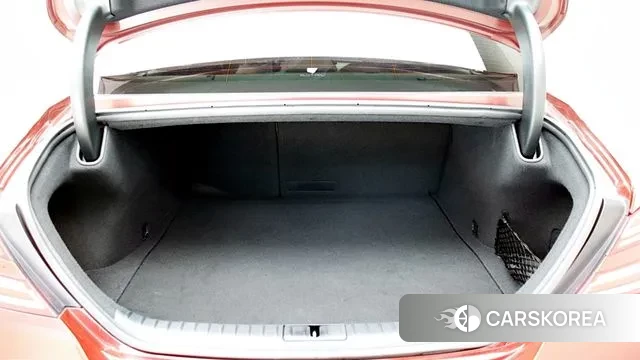 Genesis The New G70 2024 Красный из Кореи, фото 5