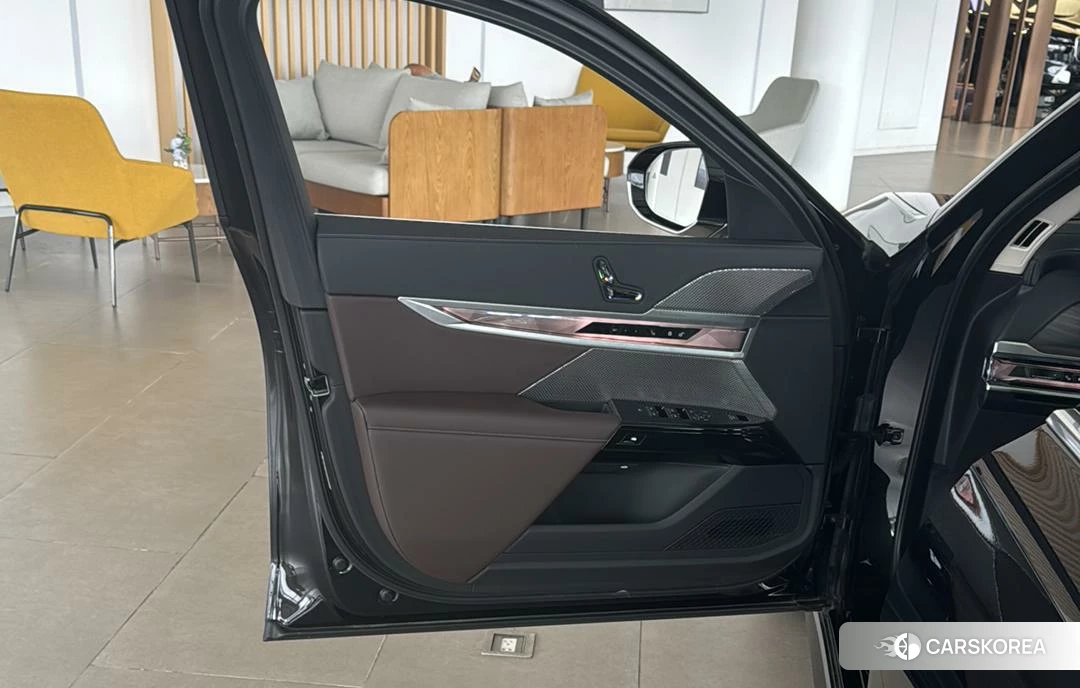 BMW 7 series 2022 Черный из Китая, фото 5