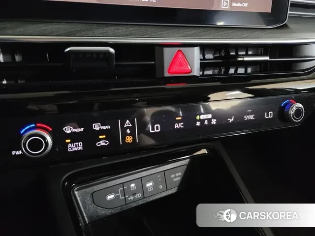 Kia The New K5 3rd generation 2023 Серебристо-серый из Кореи, фото 5