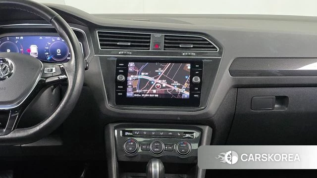 Volkswagen Tiguan second Generation 2020 Белый из Кореи, фото 5
