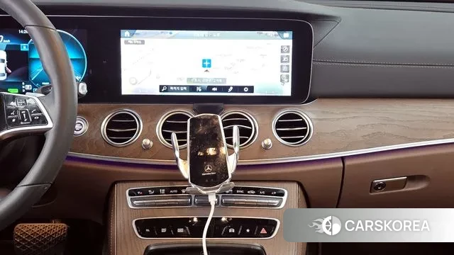 Mercedes-Benz E-Class W213 2023 Белый из Кореи, фото 5