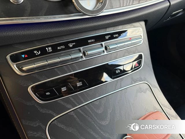 Mercedes-Benz E-Class W213 2023 Белый из Кореи, фото 5