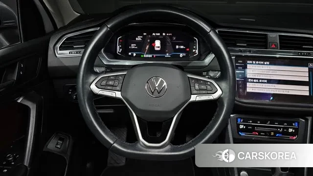 Volkswagen Tiguan Allspace 2023 Белый из Кореи, фото 5