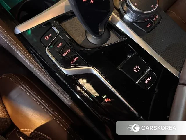 BMW 5 Series (G30) 2023 Серый из Кореи, фото 5