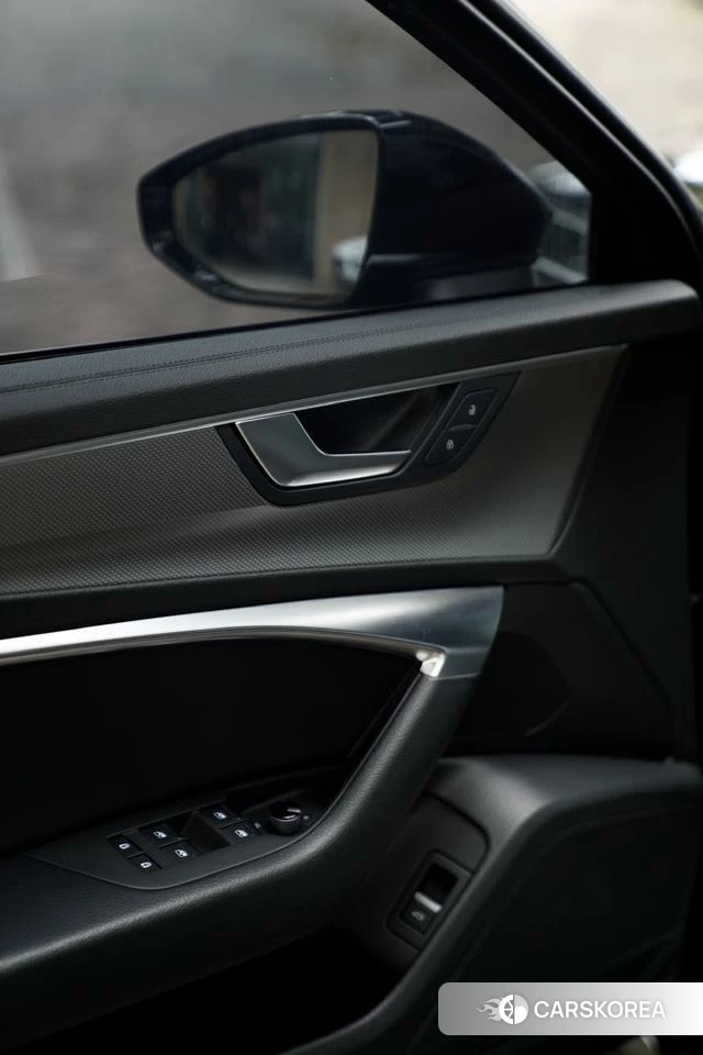 Audi A6L 2021 Черный из Китая, фото 5