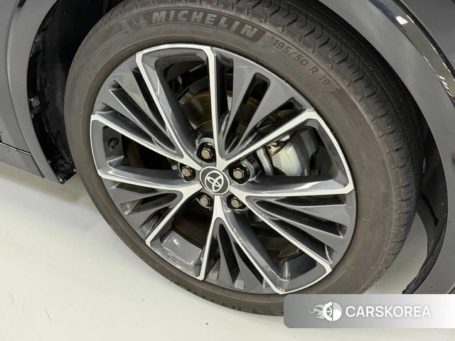 Toyota Prius 5th Generation 2024 Черный из Кореи, фото 5