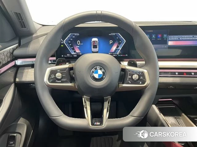 BMW 5 series 2025 Белый из Китая, фото 5