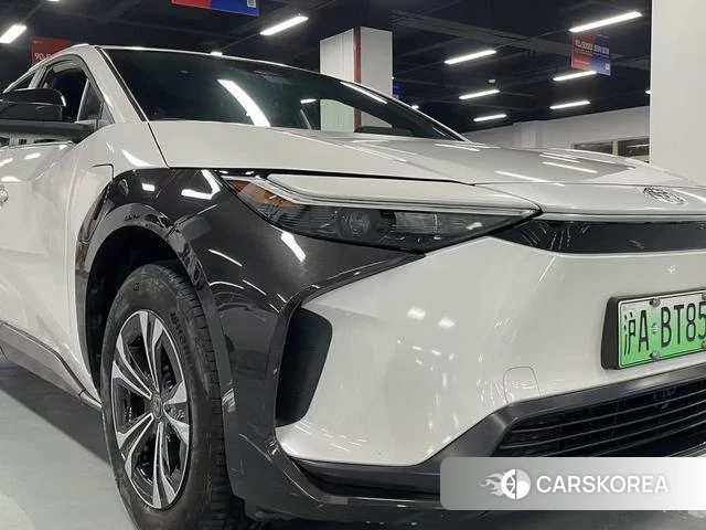 Toyota FAW bZ4X 2023 Белый из Китая, фото 5