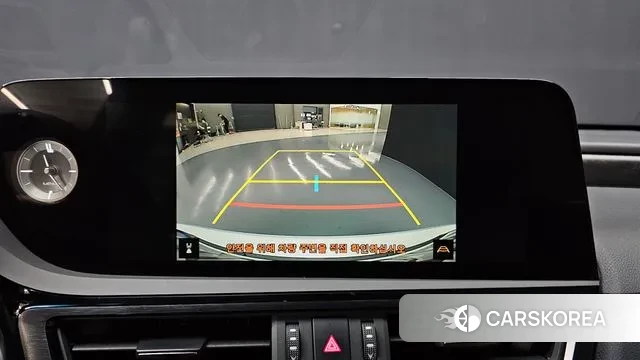 Lexus ES300h 7th generation 2023 Белый из Кореи, фото 5