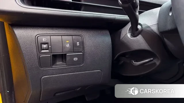 Hyundai Staria 2022 Желтый из Кореи, фото 5