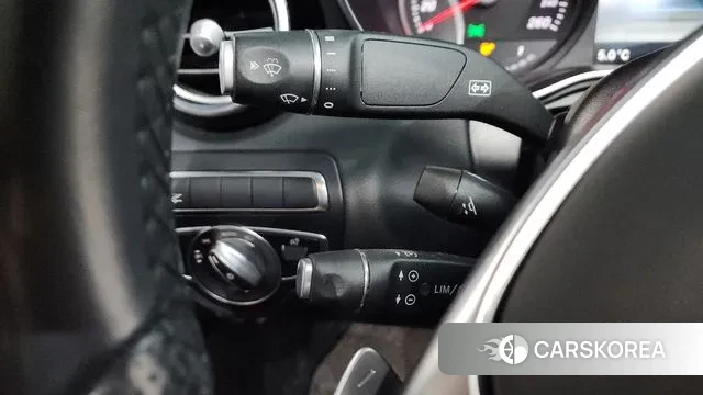 Mercedes-Benz C-Class W205 2018 Белый из Кореи, фото 5