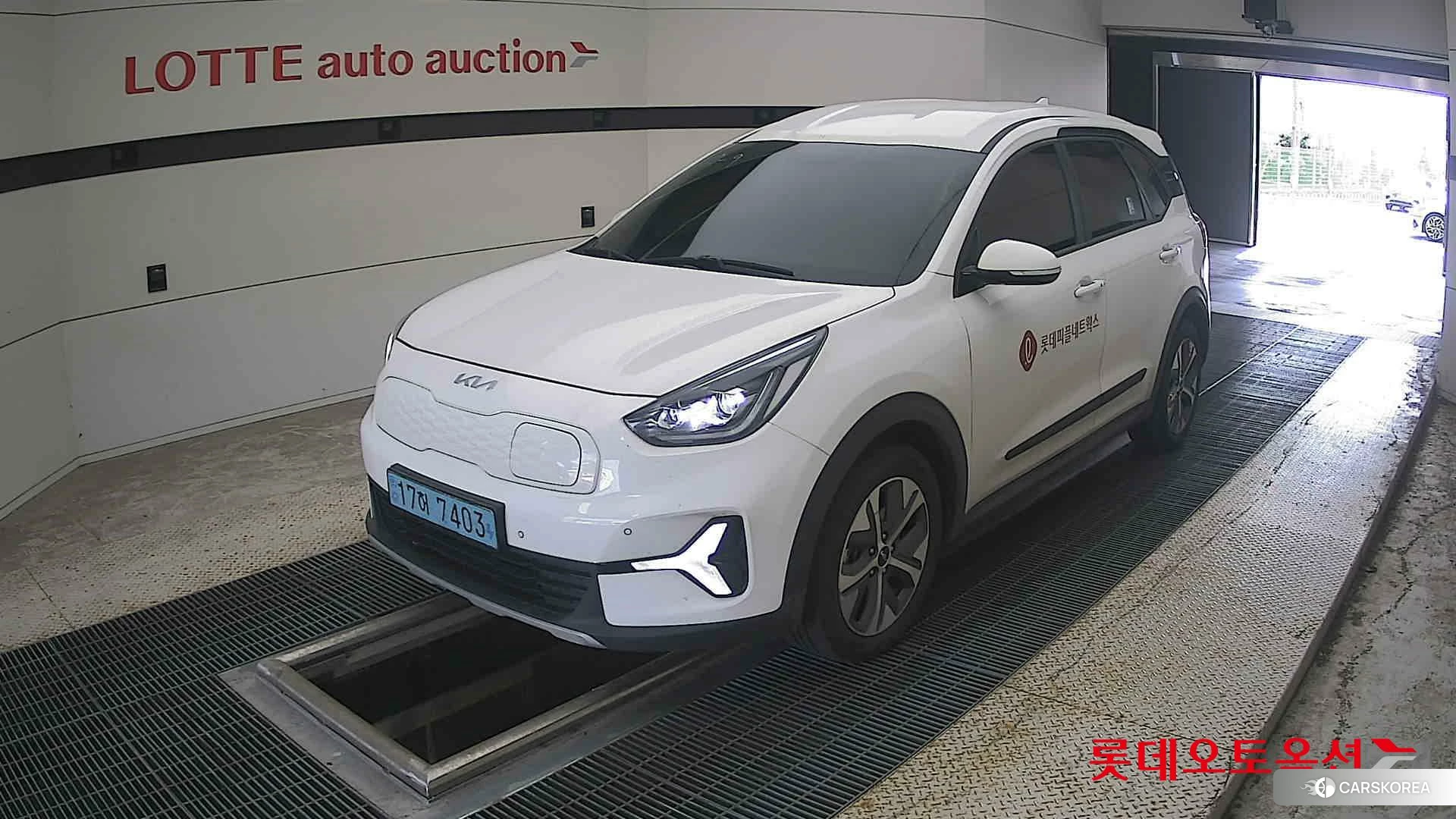 Kia Niro Plus 2023 Clear White из Кореи, фото 5