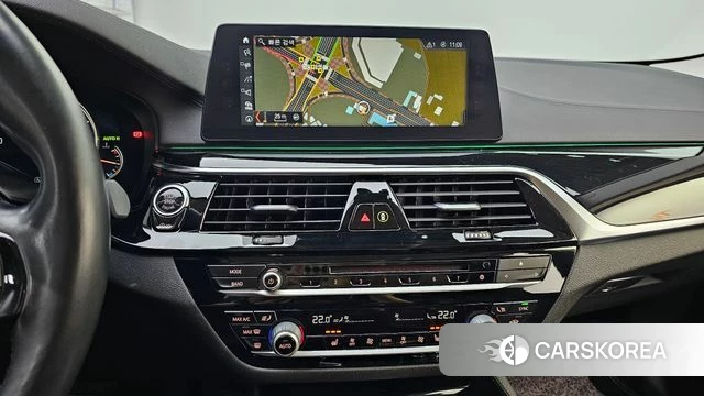 BMW 5 Series (G30) 2018 Белый из Кореи, фото 5