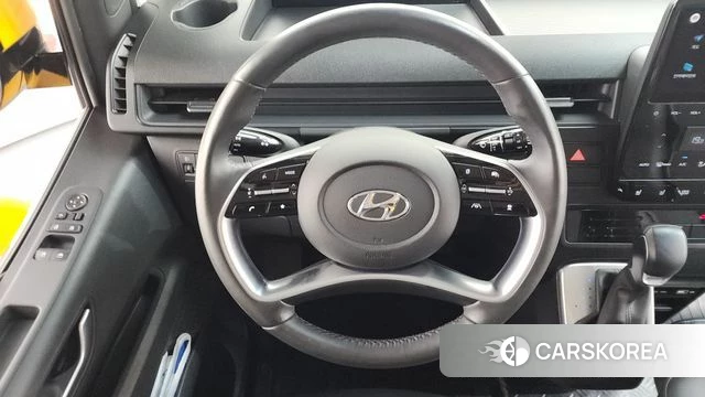 Hyundai Staria 2023 Желтый из Кореи, фото 5