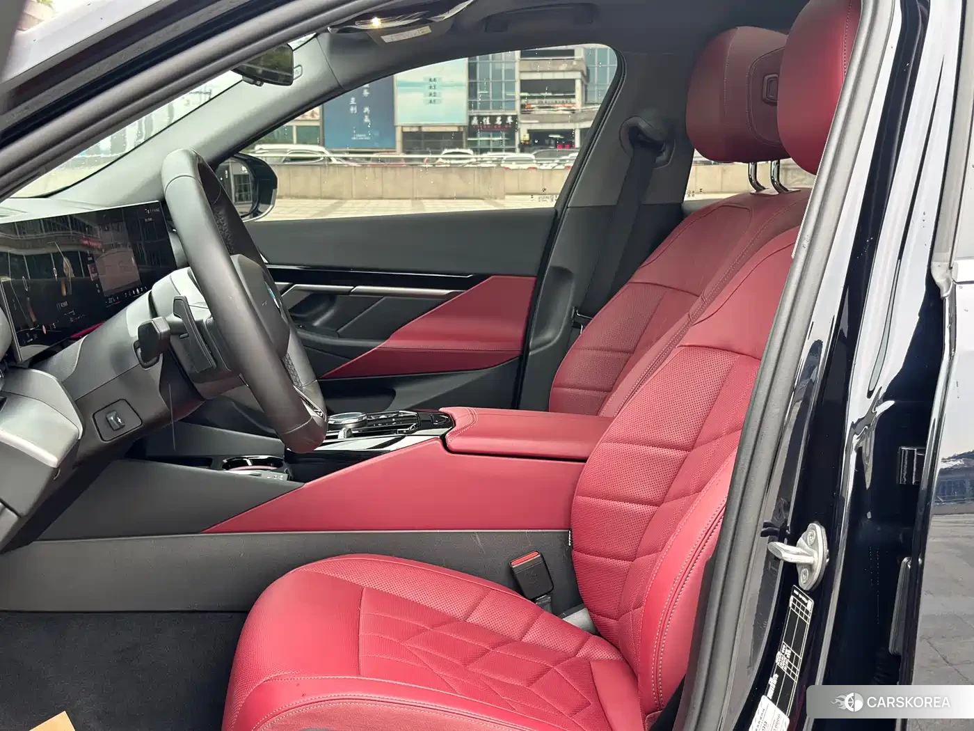 BMW 5 series 2024 Черный из Китая, фото 5