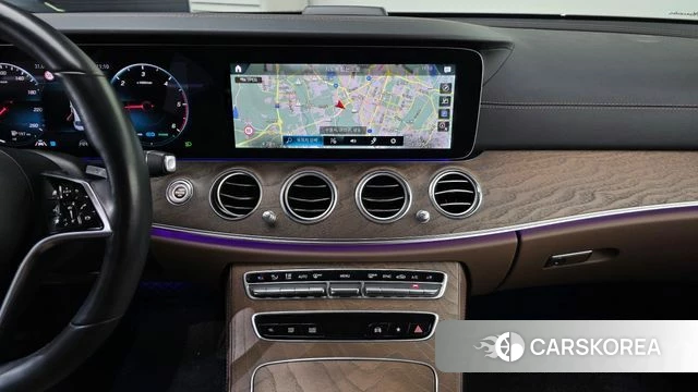 Mercedes-Benz E-Class W213 2023 Белый из Кореи, фото 5