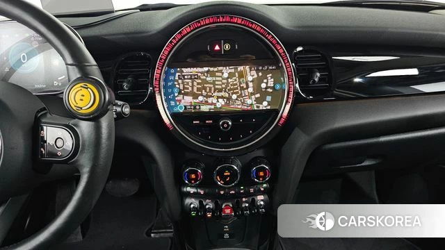 Mini Cooper 2023 Белый из Кореи, фото 5