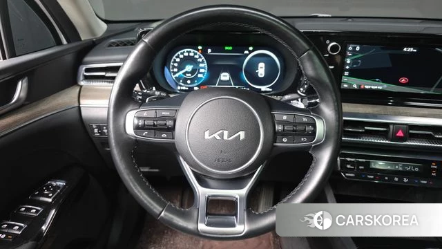 Kia K5 3rd generation 2023 Белый из Кореи, фото 5