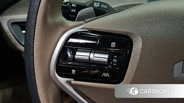 Kia K8 2024 Серебристо-серый из Кореи, фото 5