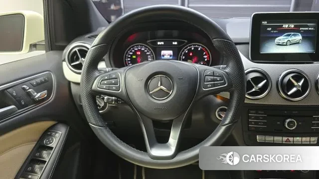 Mercedes-Benz B-Class W246 2018 Белый из Кореи, фото 5