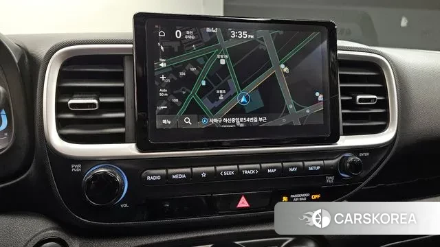 Hyundai Venue 2023 Белый из Кореи, фото 5