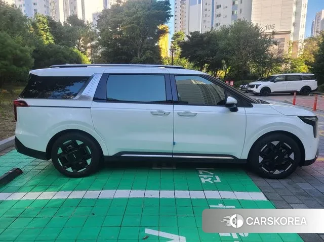 Kia The New Carnival 4th Generation 2023 Белый из Кореи, фото 5