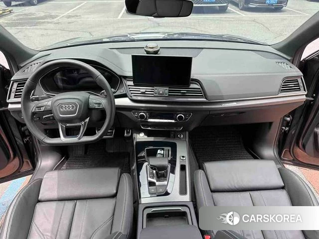 Audi Q5L 2024 Темно-серый из Китая, фото 5