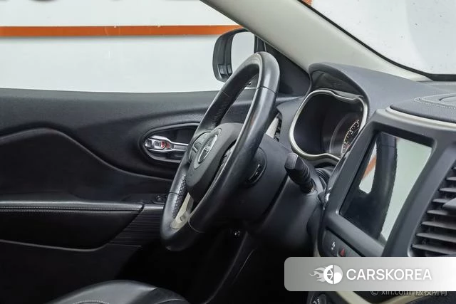 Jeep Free light 2019 Белый из Китая, фото 5