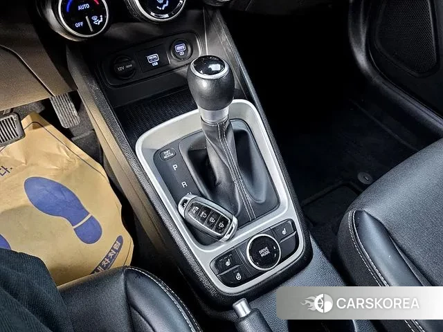 Hyundai Venue 2020 Белый из Кореи, фото 5