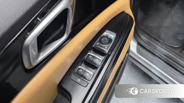 Kia Carnival 4th generation 2022 Серебряный из Кореи, фото 5