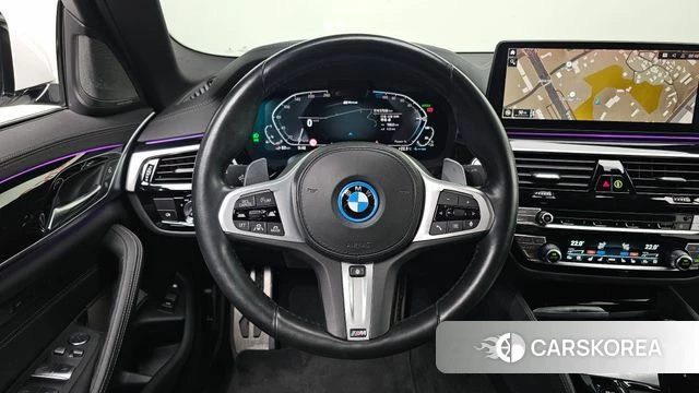 BMW 5 Series (G30) 2022 Белый из Кореи, фото 5