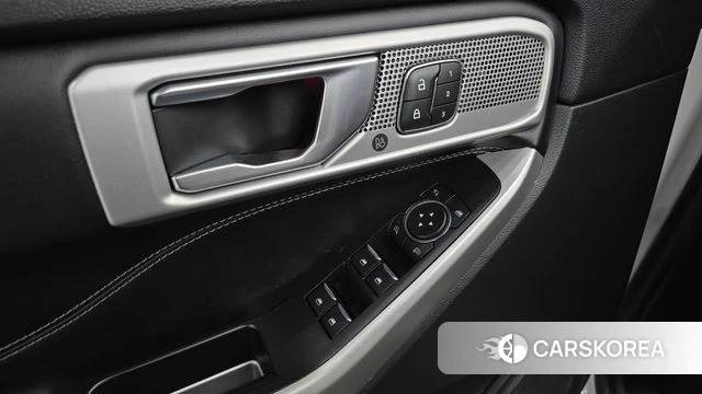 Ford Explorer 6th Generation 2022 Белый из Кореи, фото 5