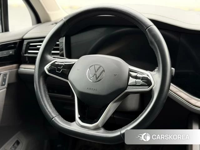 Volkswagen Touareg 2021 Черный из Китая, фото 5