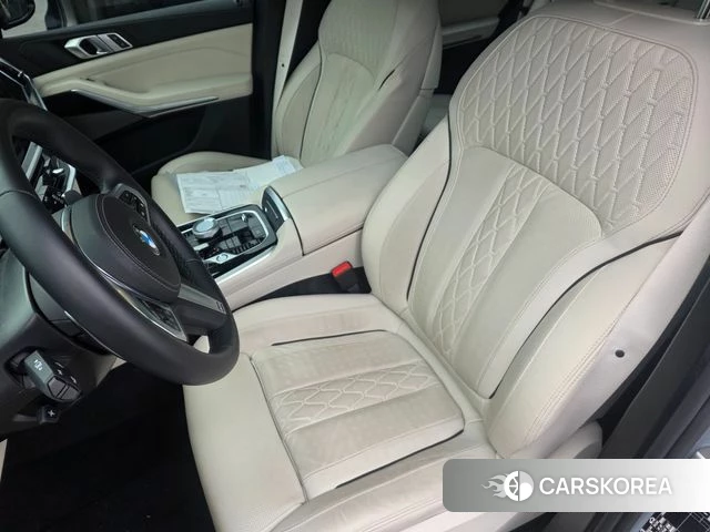 BMW X5 (G05) 2025 Светло-серебряный цвет из Кореи, фото 5