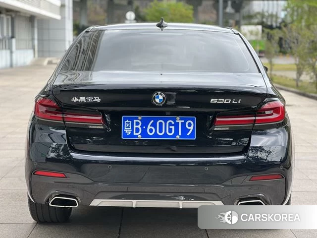 BMW 5 series 2022 Черный из Китая, фото 5