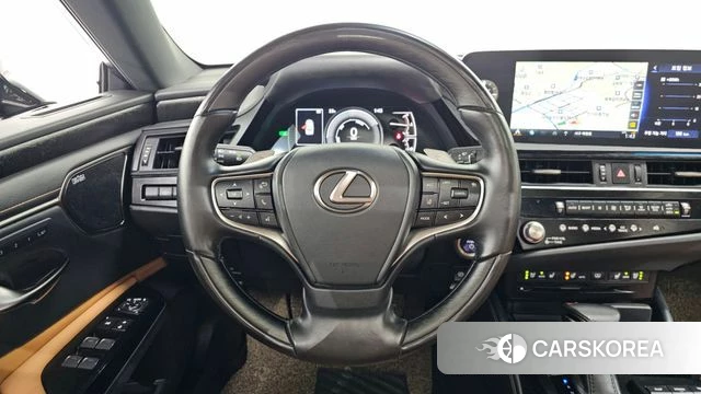 Lexus ES300h 7th generation 2022 Черный из Кореи, фото 5