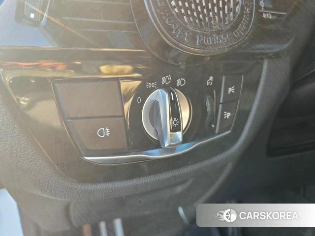 BMW 5 Series (G30) 2021 Белый из Кореи, фото 5