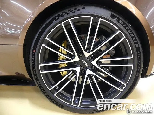 Aston Martin DB12 2024 Коричневый из Кореи, фото 5