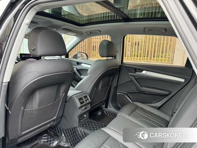 Audi Q5L 2023 Черный из Китая, фото 5