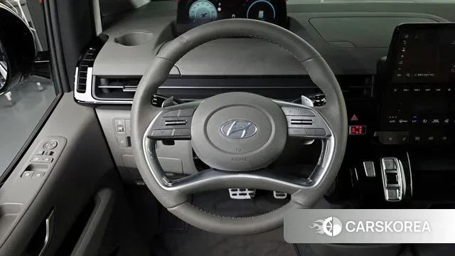 Hyundai Staria 2023 Белый из Кореи, фото 5